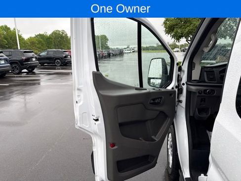 Used 2024 Ford Transit 350 XLT RWD image 4