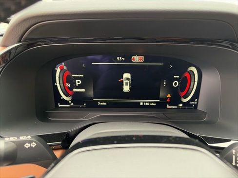 New 2026 Nissan Pathfinder Platinum image 14