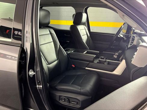 Used 2023 Toyota Tundra Limited w/ Power Package image 9