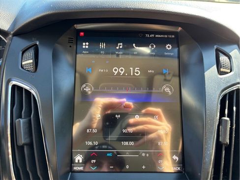 Used 2015 Ford Focus SE image 23