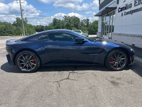 Used 2020 Aston Martin V8 Vantage Coupe RWD image 2