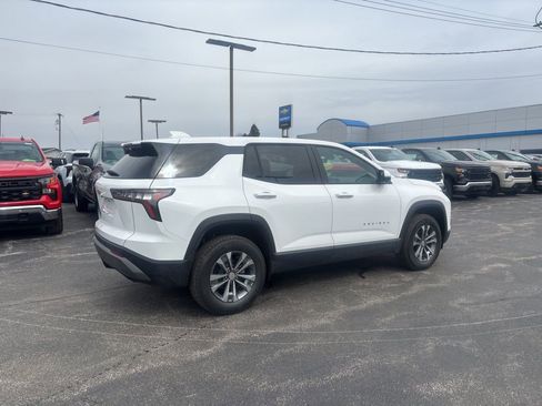 New 2026 Chevrolet Equinox LT image 4