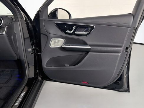Used 2023 Mercedes-Benz GLC 300 image 23