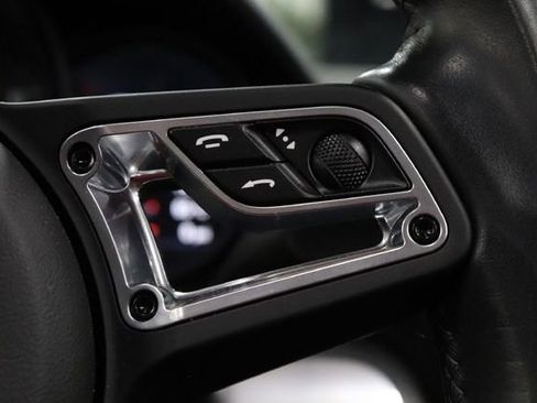 Used 2019 Porsche 718 Boxster RWD image 21