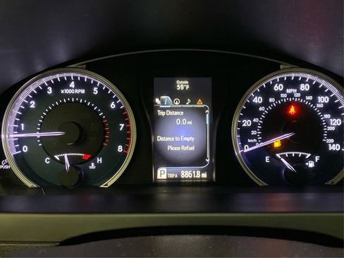 Used 2015 Toyota Camry XSE image 21