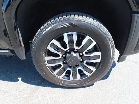 Used 2024 GMC Sierra 3500 Denali Ultimate AWD/4WD image 11