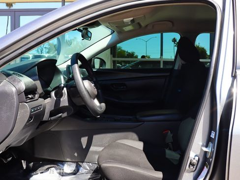 Used 2024 Nissan Sentra S FWD image 37