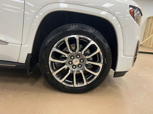 Used 2021 GMC Acadia Denali w/ Denali Ultimate Package image 29