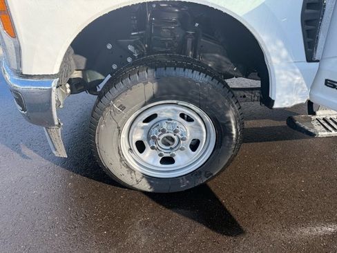 New 2024 Ford F350 XL w/ XL Chrome Package image 15