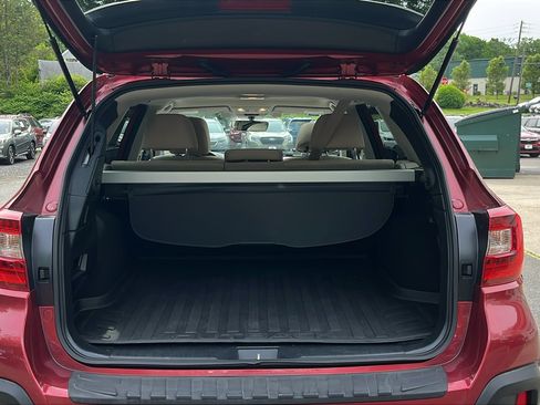 Used 2018 Subaru Outback 2.5i Premium AWD/4WD image 26