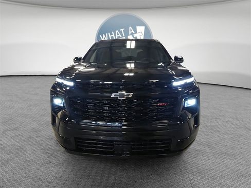 Certified 2024 Chevrolet Traverse RS w/ LPO, Floor Liner Package image 9