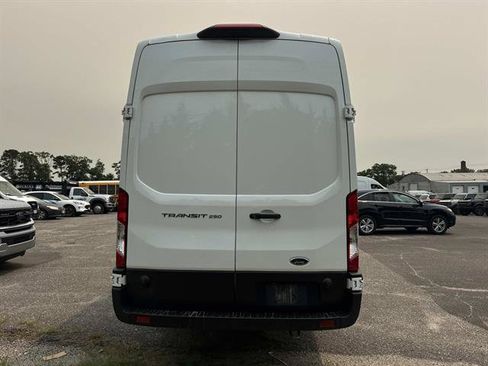 Certified 2024 Ford Transit 250 148 High Roof Extended RWD image 29