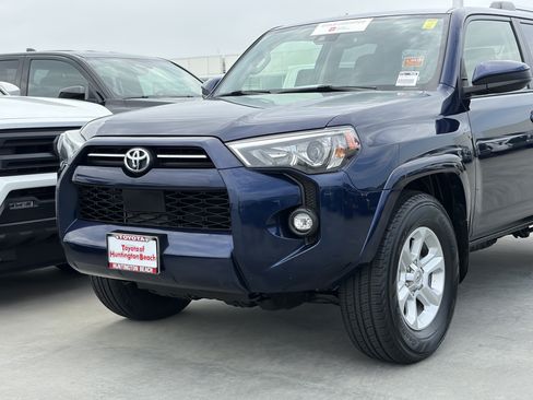 Certified 2024 Toyota 4Runner SR5 RWD image 7
