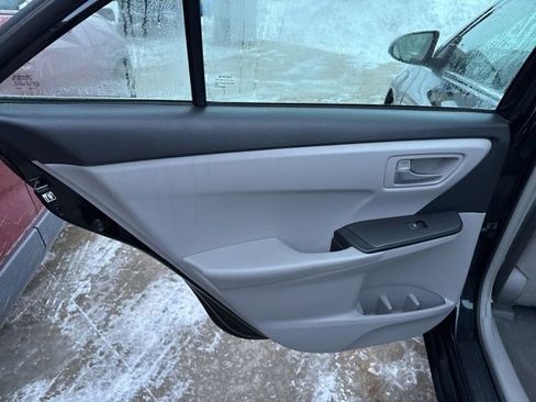 Used 2017 Toyota Camry LE image 25