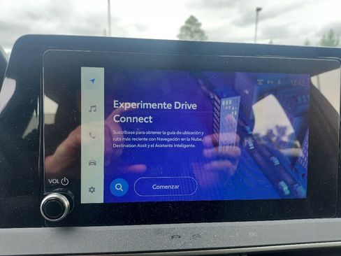 Used 2025 Toyota Prius FWD image 3
