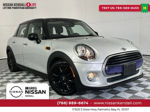 Used 2017 MINI Cooper 4-Door Hardtop FWD image 1