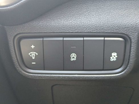 Used 2020 Kia Soul LX FWD image 29