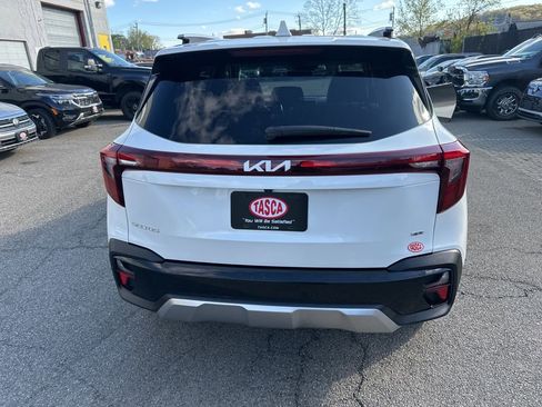 Used 2024 Kia Seltos SX image 5