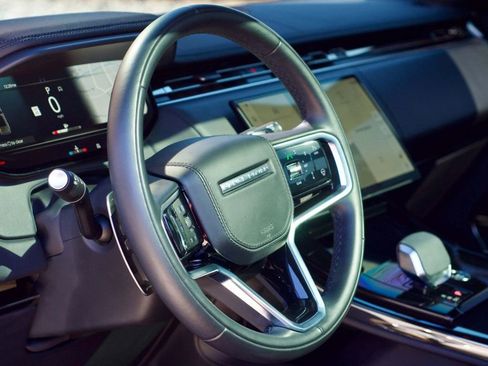 Used 2024 Land Rover Range Rover Sport SE image 22