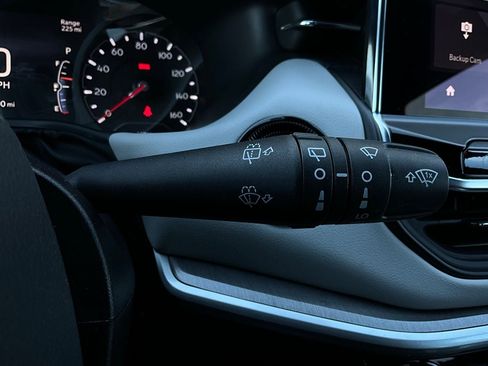 Used 2025 Jeep Compass Limited image 39