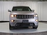 Used 2017 Jeep Grand Cherokee Altitude image 3