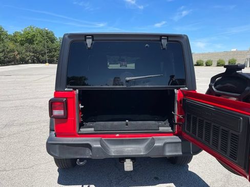 Used 2019 Jeep Wrangler Unlimited Sport S AWD/4WD image 16