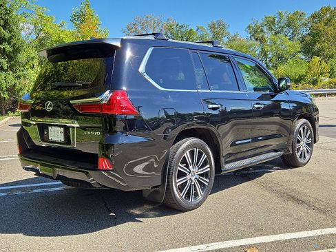 Certified 2019 Lexus LX 570 4WD image 7