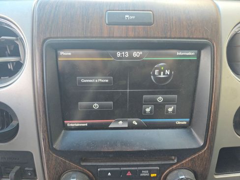 Used 2013 Ford F150 Lariat w/ Mid Equipment Group image 24