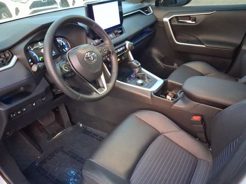 Used 2025 Toyota RAV4 XSE w/ Weather Package AWD/4WD image 11