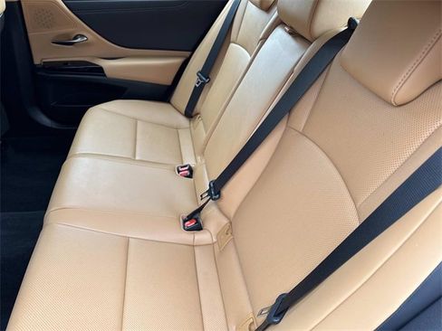 Certified 2023 Lexus ES 350 w/ Premium Package image 13
