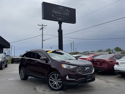 Used 2019 Ford Edge Titanium w/ Cold Weather Package AWD/4WD image 1