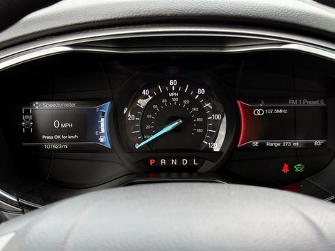 Used 2019 Ford Fusion SE FWD image 29