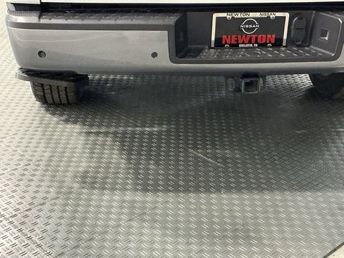 Used 2021 Nissan Titan Platinum Reserve w/ Moonroof Package image 12