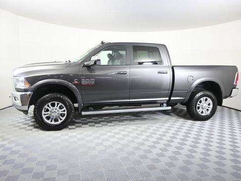 Used 2018 RAM 2500 Laramie image 2
