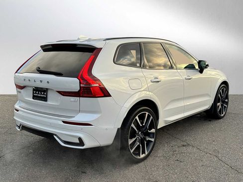 Certified 2024 Volvo XC60 T8 Ultimate w/ Protection Package Premier image 3