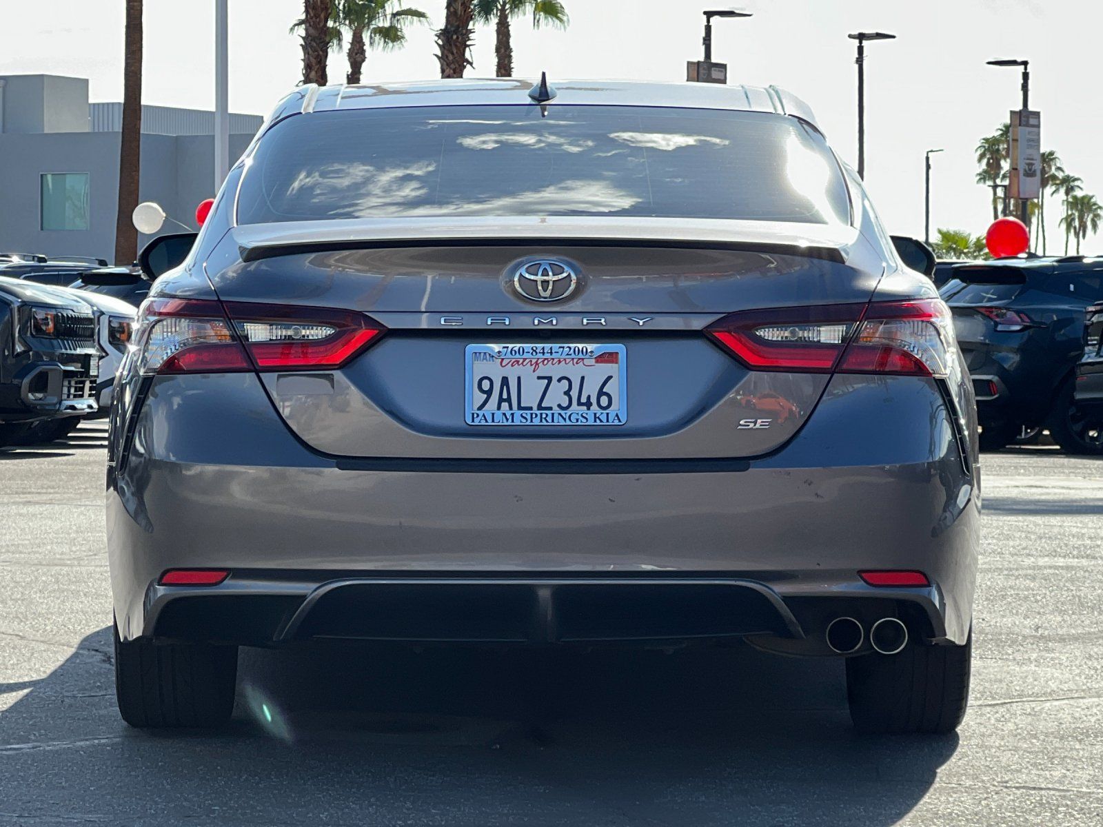 Used 2022 Toyota Camry SE FWD image 4