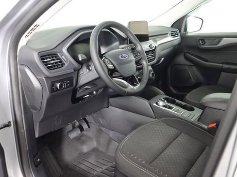 Certified 2023 Ford Escape Active AWD/4WD image 27