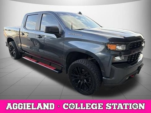 Used 2019 Chevrolet Silverado 1500 Custom w/ Custom Value Package RWD image 3