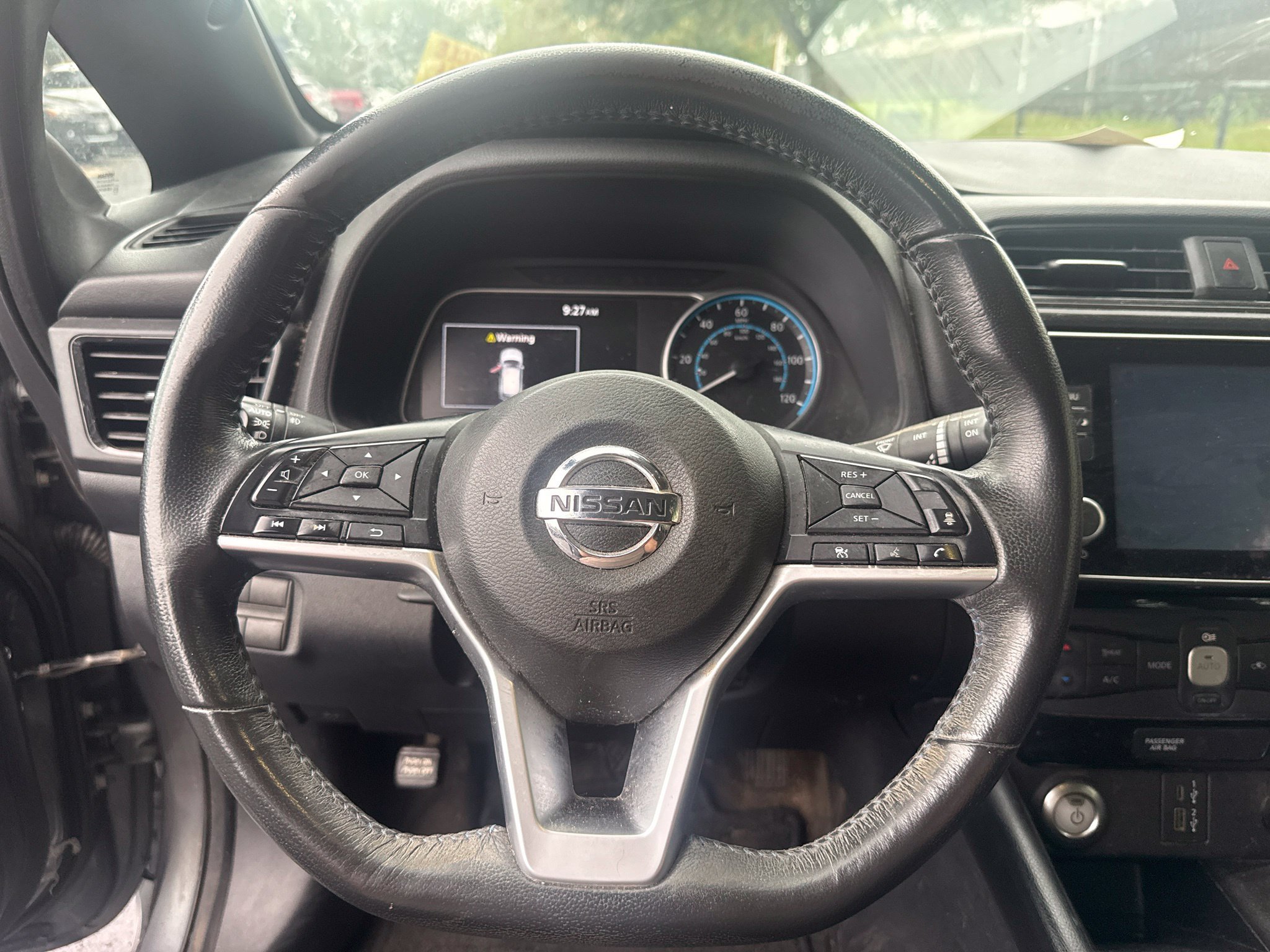 Used 2020 Nissan Leaf SV FWD image 16
