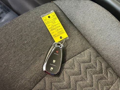 Used 2023 Chevrolet Equinox LT image 42