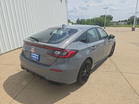 Used 2025 Honda Civic Sport image 6