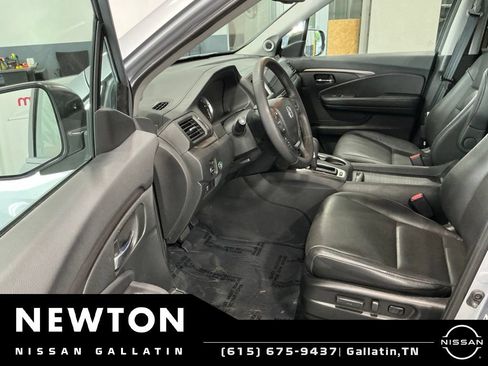 Used 2018 Honda Ridgeline RTL-T image 6