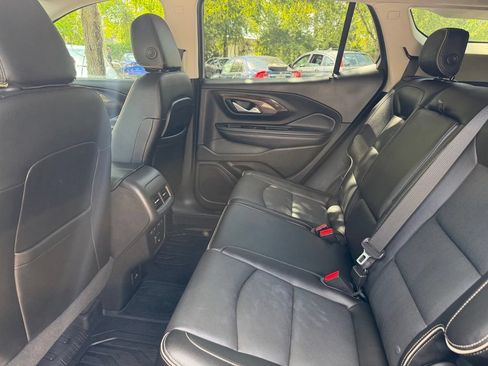 Used 2019 GMC Terrain Denali w/ Advanced Safety Package FWD image 11