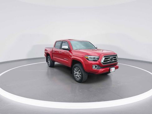 Certified 2022 Toyota Tacoma Limited AWD/4WD image 2