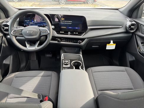 New 2026 Chevrolet Equinox LT AWD/4WD image 17