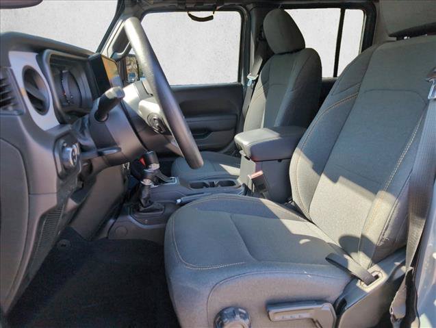 Used 2025 Jeep Gladiator Sport AWD/4WD image 11