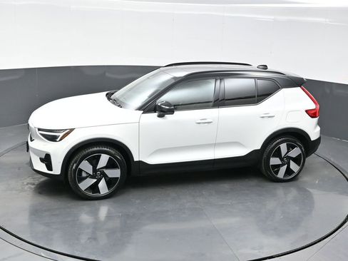 Used 2024 Volvo XC40 Recharge Ultimate w/ Protection Package Premier image 20