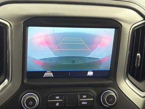 Used 2022 Chevrolet Silverado 1500 LT image 19