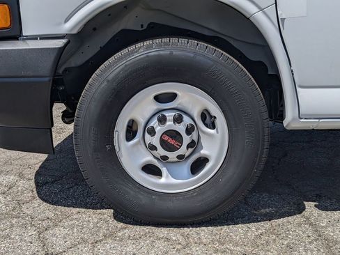 New 2026 GMC Savana 2500 w/ Driver Convenience Package image 11