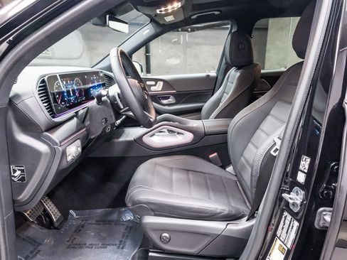 Used 2025 Mercedes-Benz GLS 450 4MATIC image 18